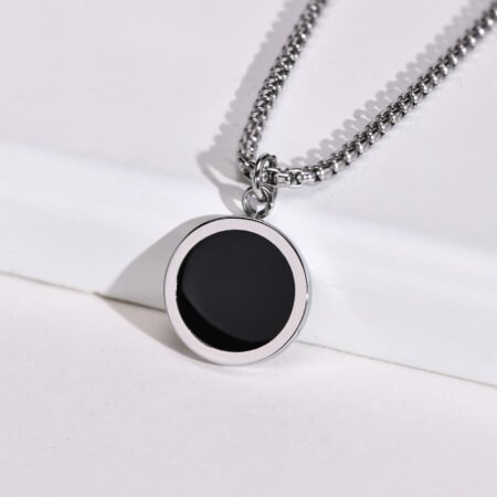 WM-P110 Black Men, Women Necklace Pendant with Chain