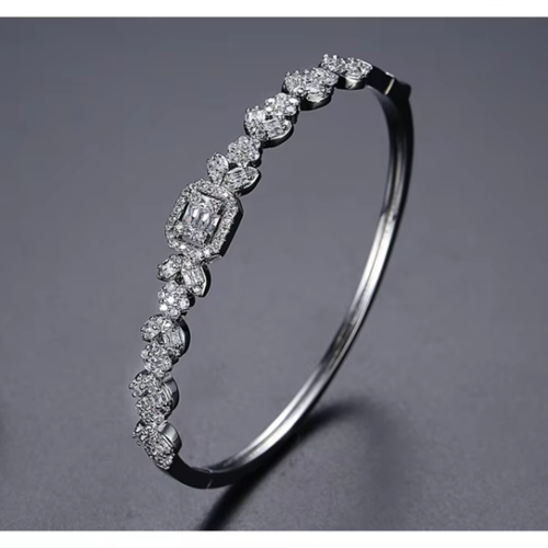 WB354 - Women Luxary Bracelet