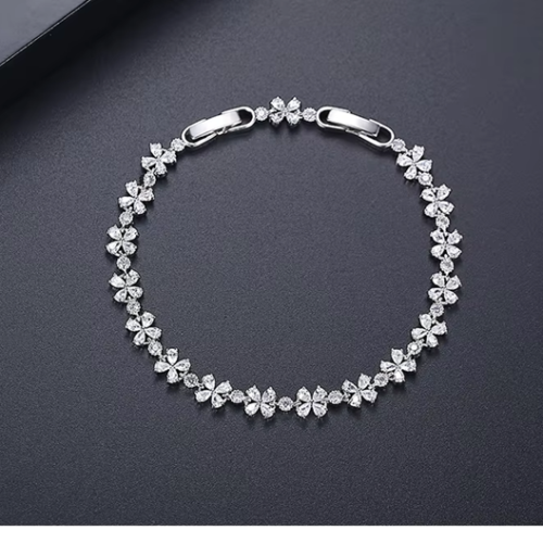 WB362 - Women Luxary Bracelet