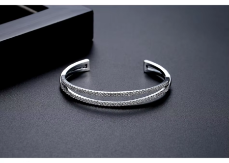WB389-Silver Women Luxary Bracelet
